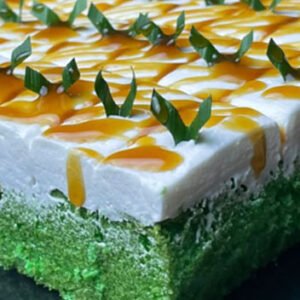 kek batik pandan 1 tray (800g–1kg) – alkawsar delight